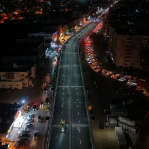 قطعة ارض 1000م برئيسي عين زاره بعد القرقني الدلوماسي على الطريق ممتازه