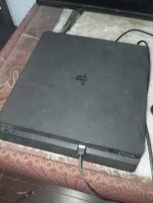 بلاي ستيشن 4 للبيع او البدل بي 5