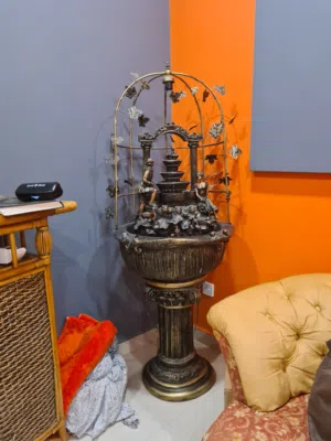 نافورة  كبيرة