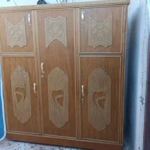 كنتور صاج 3 ابواب كلش نظيف وقوي ومليان رفوف