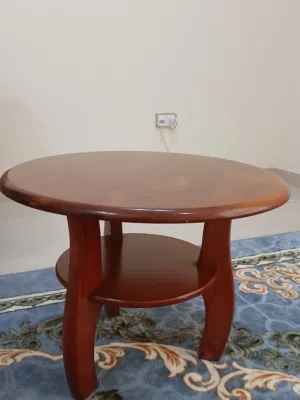 Classic Round Wooden Coffee Table – Rich Cherry Finish طاولة قهوة خشبية دائرية - لون بني كرزي كلاسيك