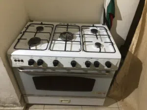 غاز وفرن للبيع بحاله جيده