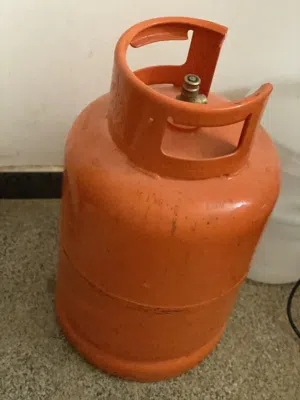 اسطوانة غاز للبيع