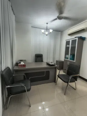 اثاث مكتب مستعمل شبه جديد - Used office furniture, almost new