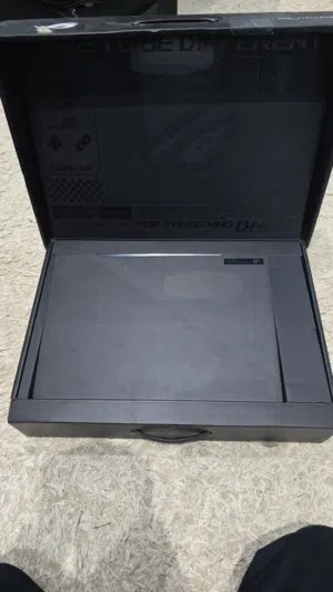 ASUS zephyrus M16