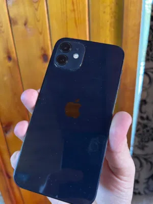 Apple iPhone 12 64 GB in Amman