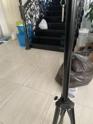 Un used speaker stand for sale read description for information regarding please