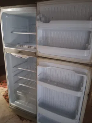 ثلاجه 14قدم وصوبه كهرباء 3شعلات للبيع