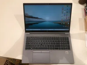 لابتوب كور اي سفن   core i7  الجيل  العاشر