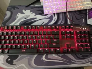 للبيع كيبورد هايبر اكس وماوس لوجيتك