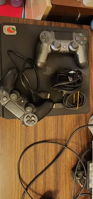 ps4 for sell بلاستيشن 4 للبيع
