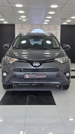 TOYOTA RAV4 XLE 2018   عرض مميز لعشاق الاعتمادية اليابانية والفخامة العمليةالقوة • الراحة • الاعتماد