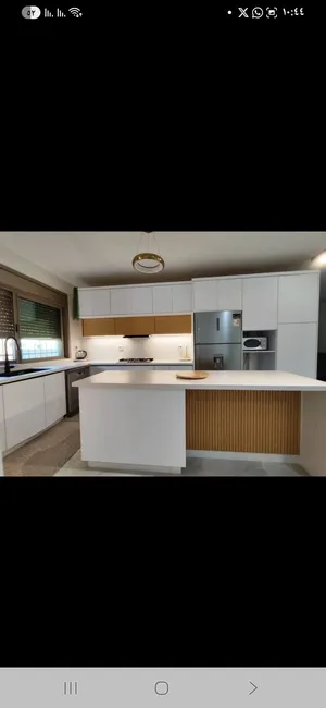 ٣ غرف نوم . ٣ حمّامات . 272 م٢3