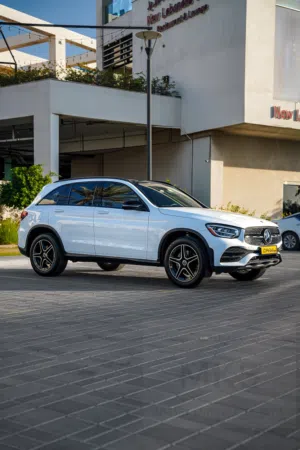 SUV Mercedes Benz in Muscat