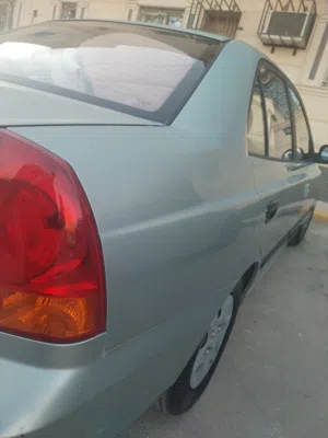 للبيع سيارة اكسنت 2003