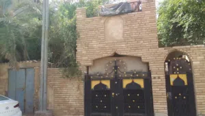 دار للبيع مقابل مستشفى العسكري شارع السوق