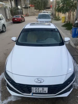 النترا مديل 23 سياره جاهزه وكامله ما ناقصها شي فق بيها طحتين طخه موضحه بلصوره وبيها مجال للشراي