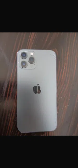 ايفون 12بروماكس