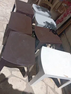 طاولات مستعملات