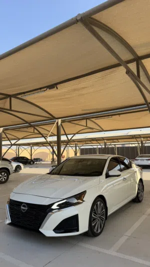 نيسان التيما 2025 SL فل ابشن