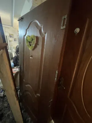 باب خشب  للبيع