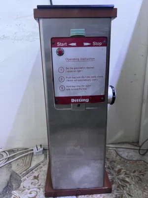 مطحنة / طاحونة قهوة سويدية من شركة  Ditting الاحترافية القوية ( تم تعديل السعر )