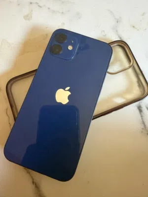 Iphone 12.