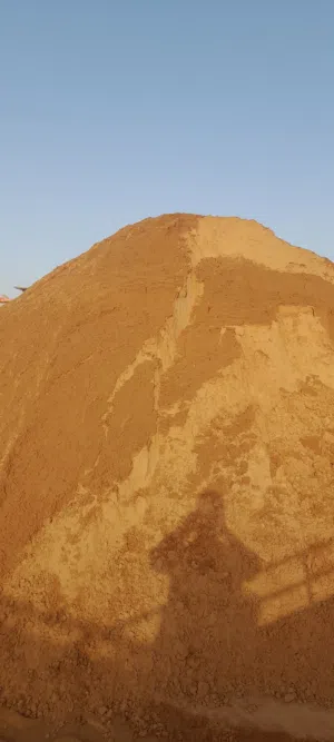 رمل احمر العين زراعتي متوفر واتساب Al Ain Red Sand available For sale