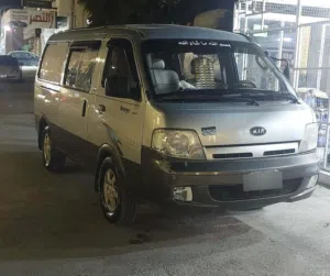باص كيا بريجيو موديل 2005 لون أزرق فاتح، باص فان، ديزل، مرخصة، لشهر 1 الجاي ممتازة