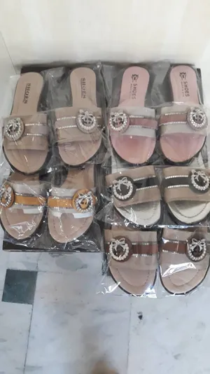 ‏أحذية مريحة ‏.‏ أخرى ‏.‏ 35‏0