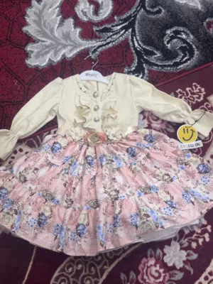 ملابس يلبسن عمر سنتين ونص و3 سنوات