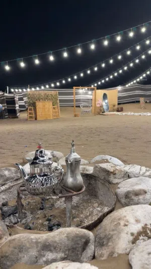 مخيم شبه جديد للبيع