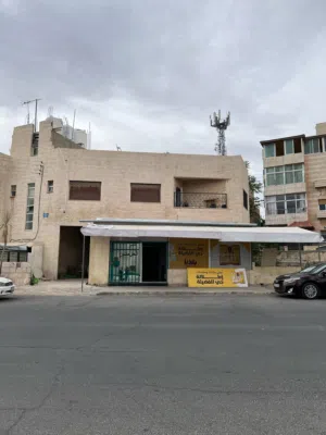 محل للبيع رخصة مجمدات لحوم دواجن اسماك / رخصه قابله للتغير /مخبز /صيدليه /قهوه /خضراوات/بقالة