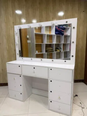 ميز حلاقه مستعمل