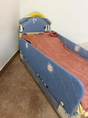 سرير أطفال بحاله جيده