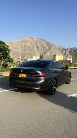 BMW330l 2021