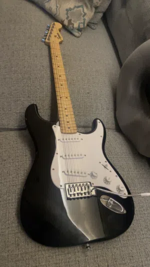 Electric guitar sonic stratocaster