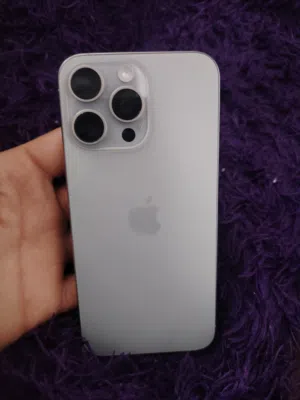 Apple iPhone 15 Pro Max 256 GB in Salt