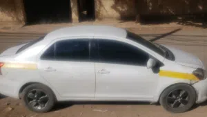 سياره يارس امريكي2007