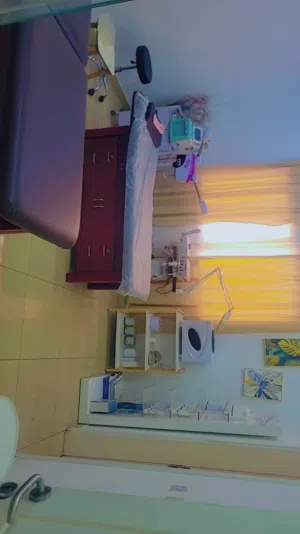 صالون نسائي للبيع