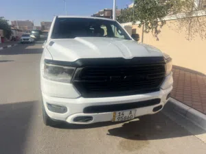رام موديل 2020 ماشية 275 الف كيلو بانوراما محرك 5.7 دفع رباعي بيهة منظومة غاز