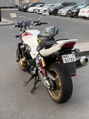 Honda CB 1300 super four