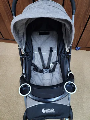 Reversable baby stroller full safety belt .