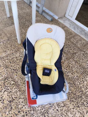 هزازة اطفال ماركة شيكو