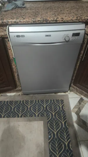 جلايه مستعمله بحاله الوكاله مستعمل للبيع المستعجل