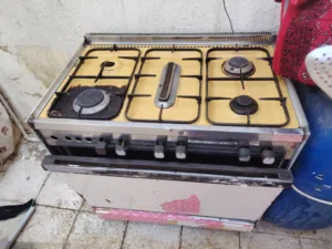 طباخ معدن مستعمل للبيع