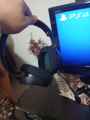 سماعات مرتبه جدا جدا مع عازل صوت ومايكرافون