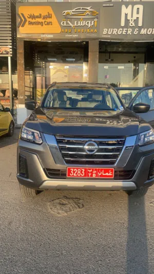 SUV Nissan in Muscat
