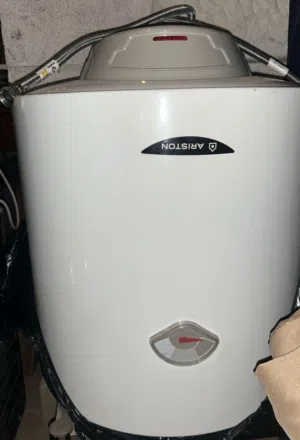 سخان ماء  50 لتر داخلي ماركه ارستون