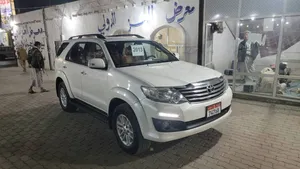 Toyota . Fortuner . 20133